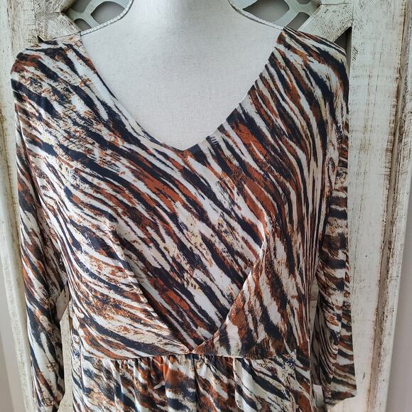 Emaline Women's Barcelona Layered Peplum Twist Font Top in Animal Print Zebra - Picture 3 of 10